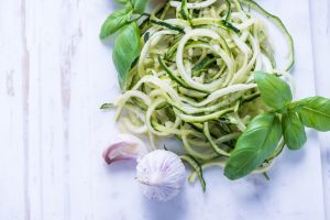 clean eating, courgette spaghetti with herbs